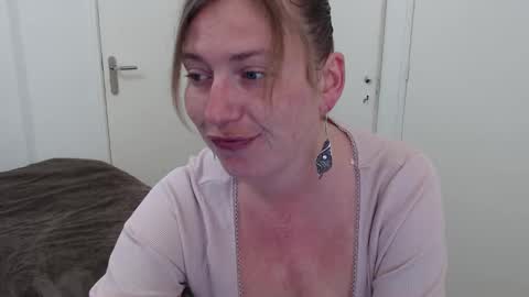 Snapshot of clittytastic chatting on 03/05/26, 07:48 Syl online show from 03/05/26, 07:48