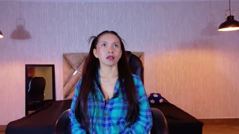 Snapshot of cloe16_ chatting on 12/22/25, 04:20 Cloe online show from 12/22/25, 04:20