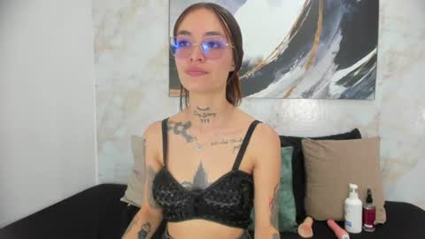 Cloe  online show from 07/18/26, 05:17