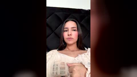 Snapshot of cloe_bech1 chatting on 03/08/26, 10:02 Heidy Lopez online show from 03/08/26, 10:02