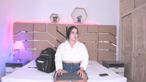 Cloe Online de 600 a 1400 online show from 01/18/25, 11:32