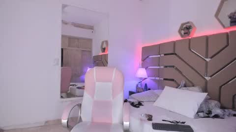Cloe Online de 600 a 1400 online show from 03/08/25, 07:42