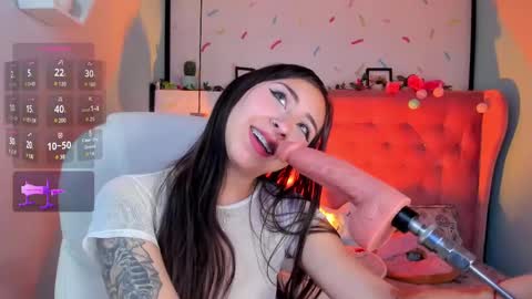 Cloe  online show from 03/05/25, 10:32