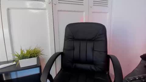 Snapshot of cloe_morningstarr chatting on 10/07/25, 03:20 Cloe online show from 10/07/25, 03:20