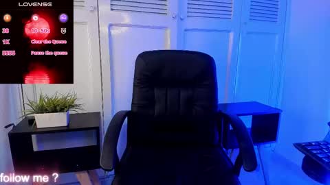 Snapshot of cloe_morningstarr chatting on 10/08/25, 12:36 Cloe online show from 10/08/25, 12:36