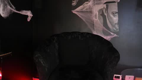 Snapshot of cloe_morningstarr chatting on 10/18/25, 12:39 Cloe online show from 10/18/25, 12:39