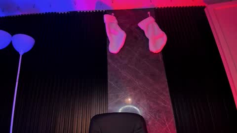 Snapshot of cloe_morningstarr chatting on 12/04/25, 04:48 Cloe online show from 12/04/25, 04:48