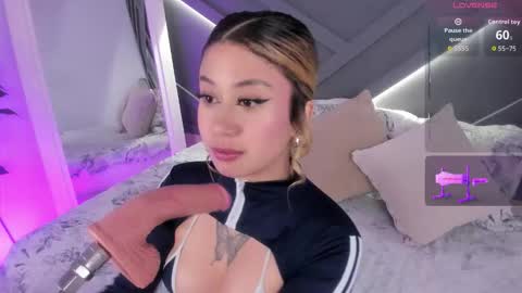 cloe_palmeer online show from 11/25/25, 06:24