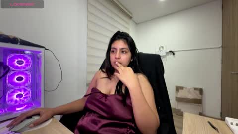 cloe small online show from 03/14/26, 11:04