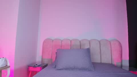 Snapshot of cloe_stanfort chatting on 11/22/25, 07:13 Cloe Stanfort online show from 11/22/25, 07:13