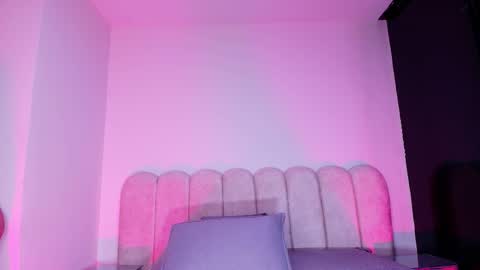 Snapshot of cloe_stanfort chatting on 11/27/25, 07:27 Cloe Stanfort online show from 11/27/25, 07:27