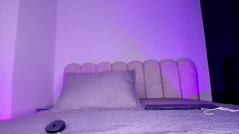 Snapshot of cloe_stanfort chatting on 12/04/25, 07:33 Cloe Stanfort online show from 12/04/25, 07:33