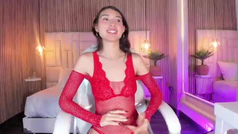 C L O E  online show from 09/28/25, 05:57