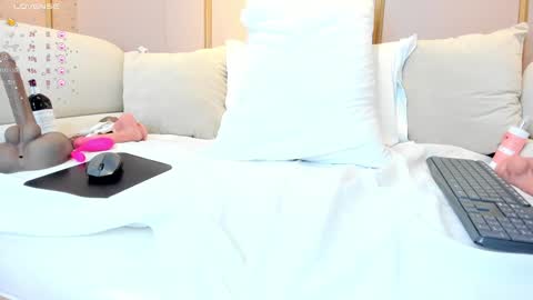 Cloe online show from 12/04/24, 03:32