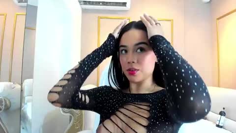 Cloe online show from 02/06/25, 12:16