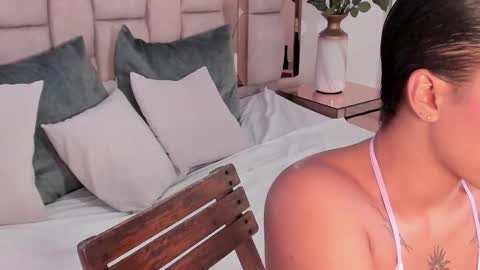 Cloe online show from 12/02/25, 02:17