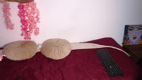 Cloe  online show from 09/18/25, 07:16