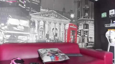 Snapshot of cloerodriguez chatting on 11/27/25, 01:51 ---Cloe--- online show from 11/27/25, 01:51