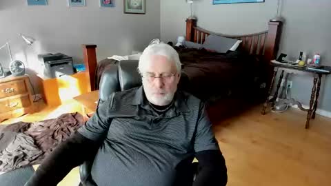 Snapshot of cloudalert62 chatting on 02/20/25, 06:13 cloudalert62 online show from 02/20/25, 06:13