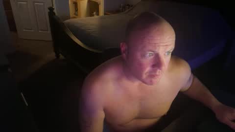 Snapshot of cloudy_dayz69 chatting on 10/28/25, 10:41 Cloudy Dayz online show from 10/28/25, 10:41