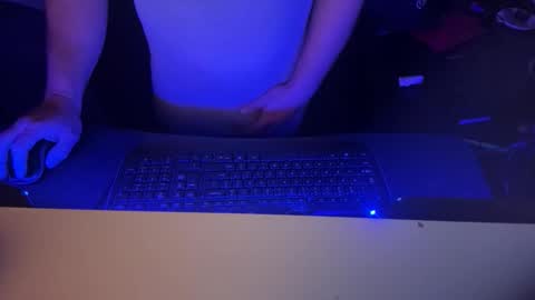 Snapshot of cloudy_dayz69 chatting on 11/05/25, 08:14 Cloudy Dayz online show from 11/05/25, 08:14