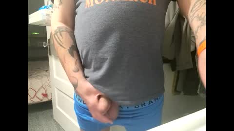 Snapshot of cloudydadnsa chatting on 02/23/25, 10:17 Dad online show from 02/23/25, 10:17