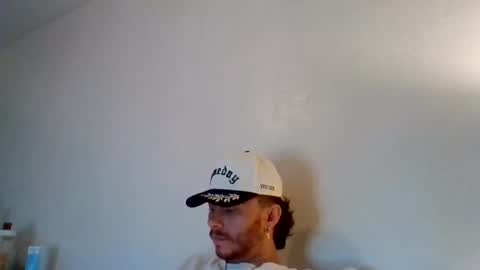 Snapshot of cloudyydayzz chatting on 03/20/26, 02:49 tallhungandcloudy online show from 03/20/26, 02:49