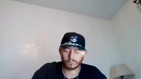 Snapshot of cloudyydayzz chatting on 04/12/26, 09:58 tallhungandcloudy online show from 04/12/26, 09:58