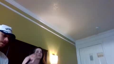 Snapshot of cloudyydayzz chatting on 04/21/26, 07:14 tallhungandcloudy online show from 04/21/26, 07:14