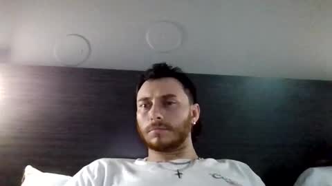 Snapshot of cloudyydayzz chatting on 04/25/26, 01:41 tallhungandcloudy online show from 04/25/26, 01:41