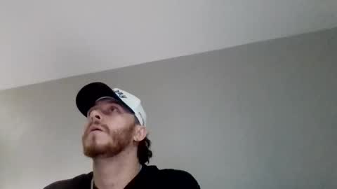 Snapshot of cloudyydayzz chatting on 04/29/26, 06:14 tallhungandcloudy online show from 04/29/26, 06:14