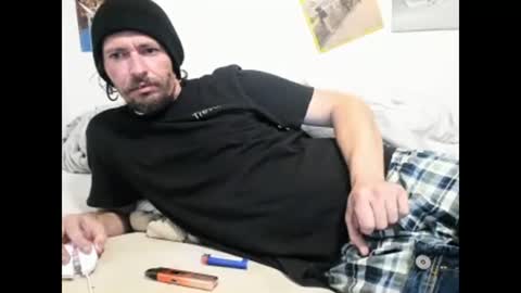 Snapshot of cloudyystarr666 chatting on 10/21/25, 05:52 cloudyystarr666 online show from 10/21/25, 05:52