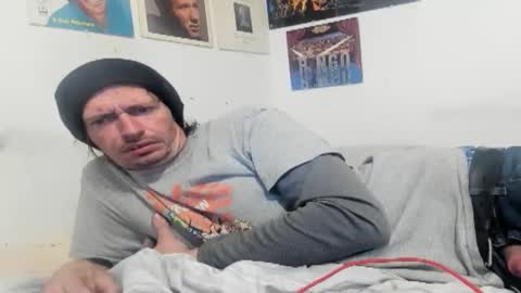 Snapshot of cloudyystarr666 chatting on 11/01/25, 08:27 cloudyystarr666 online show from 11/01/25, 08:27