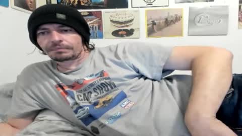 Snapshot of cloudyystarr666 chatting on 11/16/25, 06:30 cloudyystarr666 online show from 11/16/25, 06:30