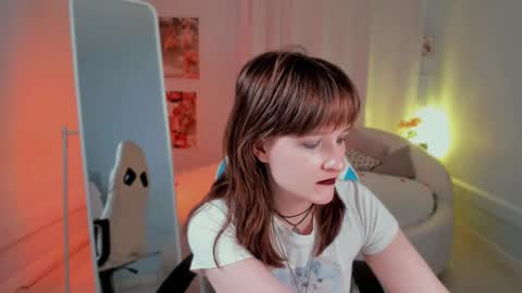  Clover  follow me  online show from 02/18/25, 05:21