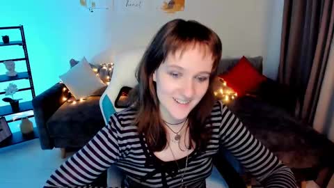  Clover  follow me  online show from 03/09/25, 08:52