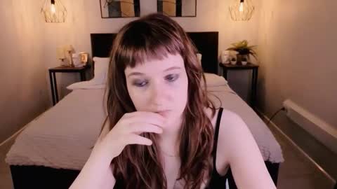  Clover  follow me  online show from 09/10/25, 02:17