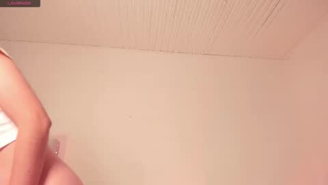 Chloe  online show from 11/11/25, 02:00