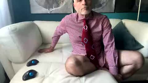 clydeninethousand online show from 10/05/25, 06:28