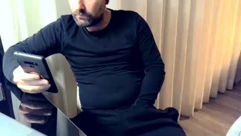Snapshot of cmp_brandon chatting on 12/18/25, 12:06 cmp_brandon online show from 12/18/25, 12:06