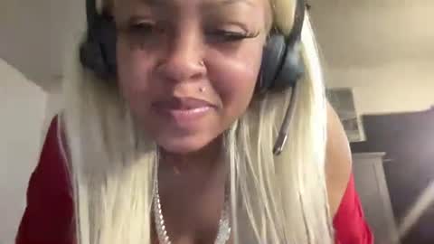 CocaNutt online show from 02/08/25, 01:01