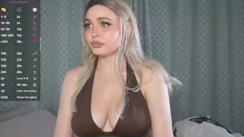 Snapshot of cocaxemen chatting on 07/16/26, 09:43 Mila online show from 07/16/26, 09:43