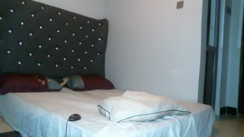 Snapshot of cock_addict183 chatting on 10/22/25, 08:52 Cock Addict online show from 10/22/25, 08:52