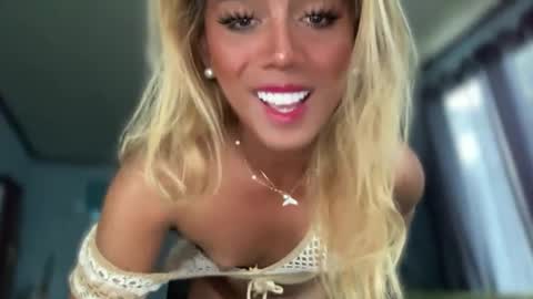 Snapshot of cockprincess_dianna chatting on 12/31/24, 05:55 PrincessDianna IslandGirl CUMSHOW in PVT and PASSWORDSHOW online show from 12/31/24, 05:55