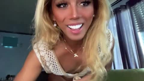 Snapshot of cockprincess_dianna chatting on 01/04/25, 05:27 PrincessDianna IslandGirl CUMSHOW in PVT and PASSWORDSHOW online show from 01/04/25, 05:27