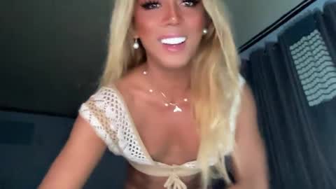 Snapshot of cockprincess_dianna chatting on 01/07/25, 06:14 PrincessDianna IslandGirl CUMSHOW in PVT and PASSWORDSHOW online show from 01/07/25, 06:14