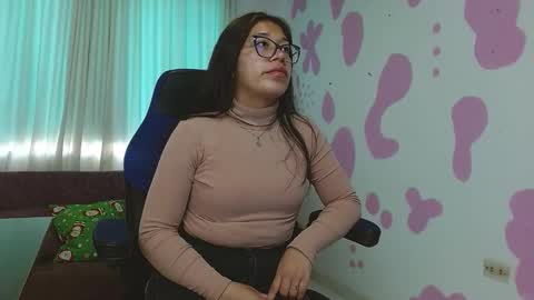 Snapshot of coco_dam chatting on 11/03/25, 12:17 coco_dam online show from 11/03/25, 12:17