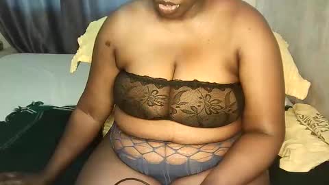 Snapshot of coco_vibes chatting on 04/08/26, 12:49 Zuri online show from 04/08/26, 12:49