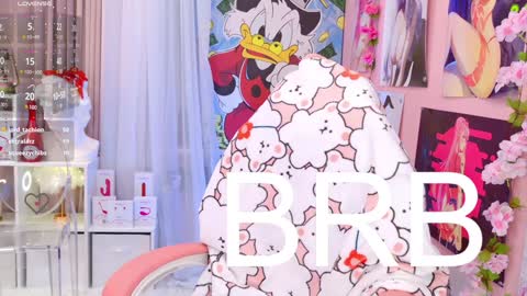 Snapshot of coconut_mia chatting on 12/17/24, 12:34 Mia online show from 12/17/24, 12:34