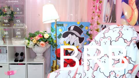 Snapshot of coconut_mia chatting on 01/16/25, 12:12 Mia online show from 01/16/25, 12:12